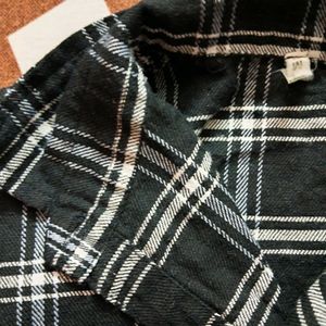 CHECKED CROP SHIRT