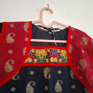 BLACK SHORT KURTI