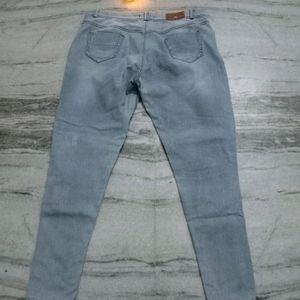 Sale🔥Denim Jeans In 32 Waist Sized