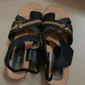 Girls sandal Black Colour In Good Condition