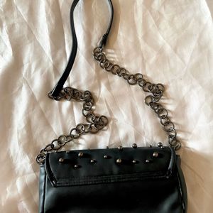 No Coins ❌Price Drop  Zara Sling Bag🖤 Worn Once