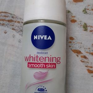 NIVEA WHITENING SMOOTH SKIN