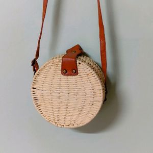 Adorable Jute Sling bag..✨