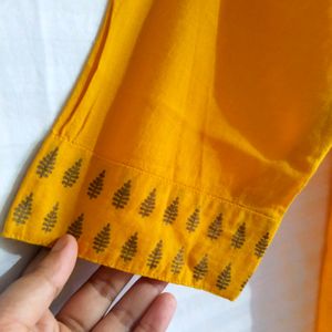 Avaasa  Straight  Yellow  Kurta For  Woman