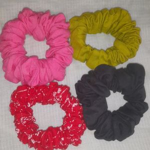 Set Of 4 Hair scrunchies+freebie🎁