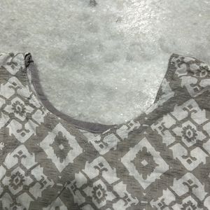 A Patterned Grey Cotton Top