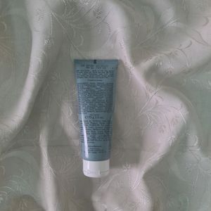 Oriflame Optimals Exfoliating face scrub