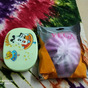 New Vega Bath Sponge With 1 Cartoon Soap Case