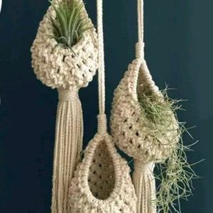 Macrame Plant And Pot Hanger