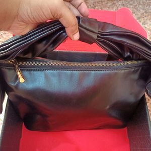 PREMIUM QUALITY MYGLAMM BOWBAG/ HANGBAG