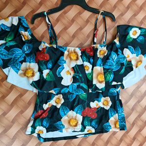 Crop Top And  Off Shoulder With Padded