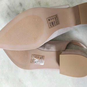 Qupid Nude Pointed Toe Heels For Women Size 7