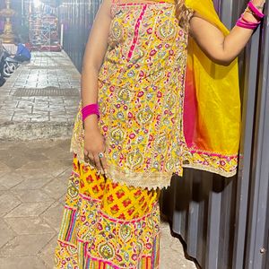 Yellow And Pink Sarara Set