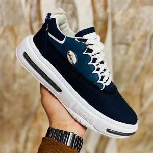 New And Stylish Trendy Sneakers For Unisex