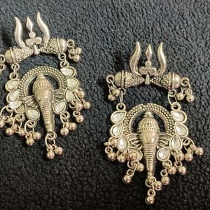 Silver Oxidised Ganesh Designed Necklace & Earring