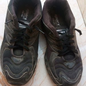 Black Sports Shoes