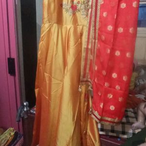 I Am Selling Gown