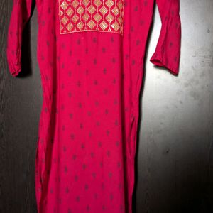 Pretty Zari Design Yoke Part kurti