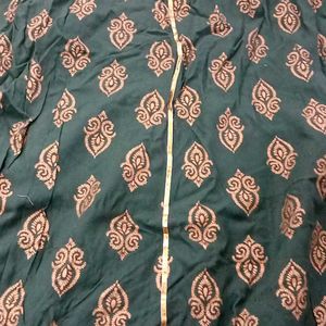 Very Beautiful Dark Green Golden Print Skirt