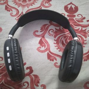 Headphones P9 Like New Black Type C