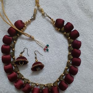 Handmade SilkThread Neckpiece With Earrings Maroon