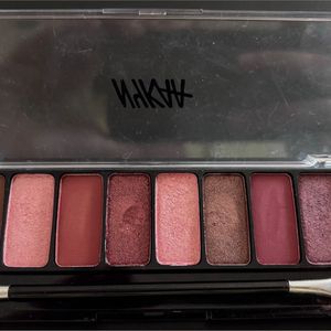 Nykaa Eyes On Me! 10-in-1 Eyeshadow Palette - Dayd