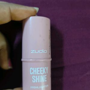 5 Lip Products From Zudio