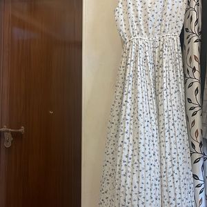 Long Flared Sleeveless White Dress For Women