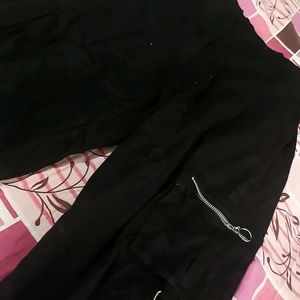 Black Cargo Pant With Multiple Pockets