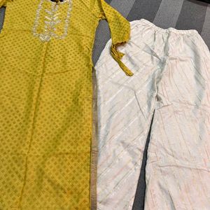 Kurti Set With Plaazoo