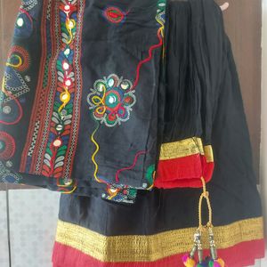 Black Lehanga And Work Dupatta