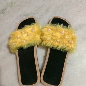 Unique Fashionble Women Flipflops And Slippers