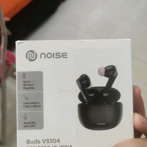 BRAND NEW NOISE EARBUDS