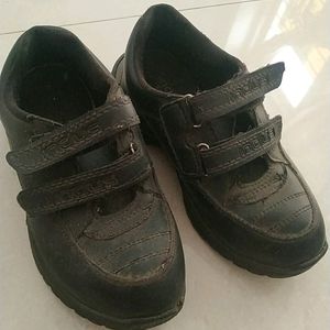 School Shoes For Boys, It's Good Conditions