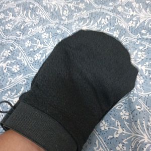 Exfoliating Bathing Glove