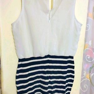 White Lining Printed Dress For Girl 30 Bust