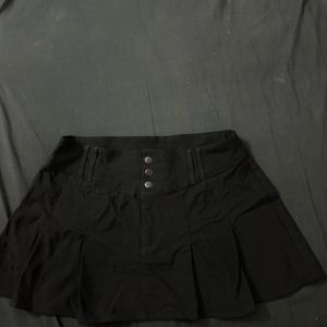 H&M blackmini skirt