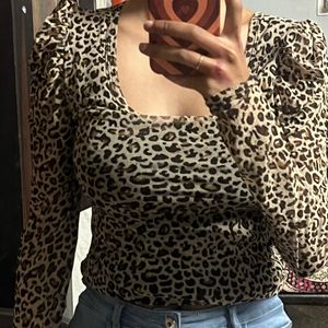 Body Fitted Leopard Print Deep Neck Top🤎🐆