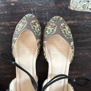 sandals for kurta and frocks