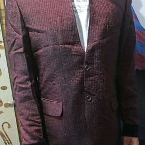 Maroon Colour Dashing Suit