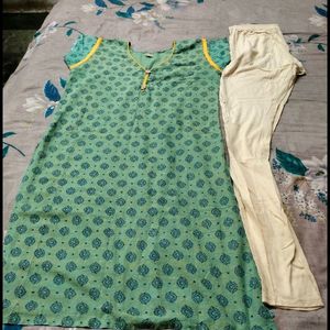 4 Kurtis Combo Sets.