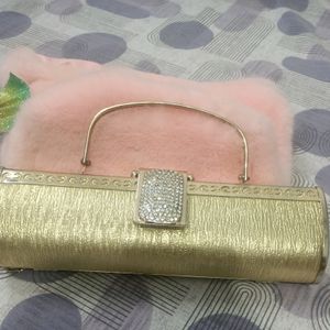 Elegant Golden Culch Purse