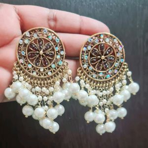 Pearl and swaroski stone earrings