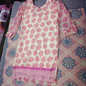 It's Unused Beautiful pink &white Kurti...