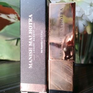 Manish Malhotra Powder Matte Lipstick- Nude Nuance