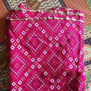 Skirt For Women White And Pink Bandhani Print