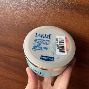 LAKME Peach Milk Vit E Gel Moisturizer, Lightweigh