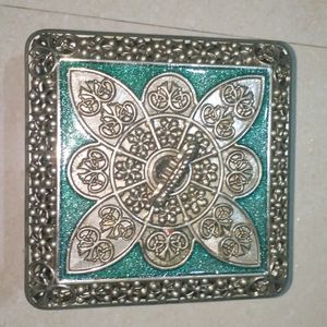 METAL HANDICRAFT ANCIENT STYLE CONTAINER