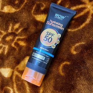 Sunscreen SPF50 PA+++ with Hyaluronic Acid Sunburn