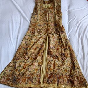 Golden Long Sleeveless Shrug